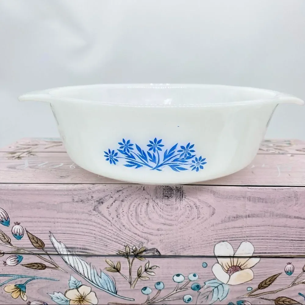 Vintage Anchor Hocking Fire King Blue Cornflower 1 Qt Casserole Dish